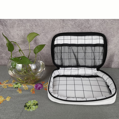 Elegante patrón floral blanco de gran capacidad Lavable bolsa de viaje cosmética con cremallera